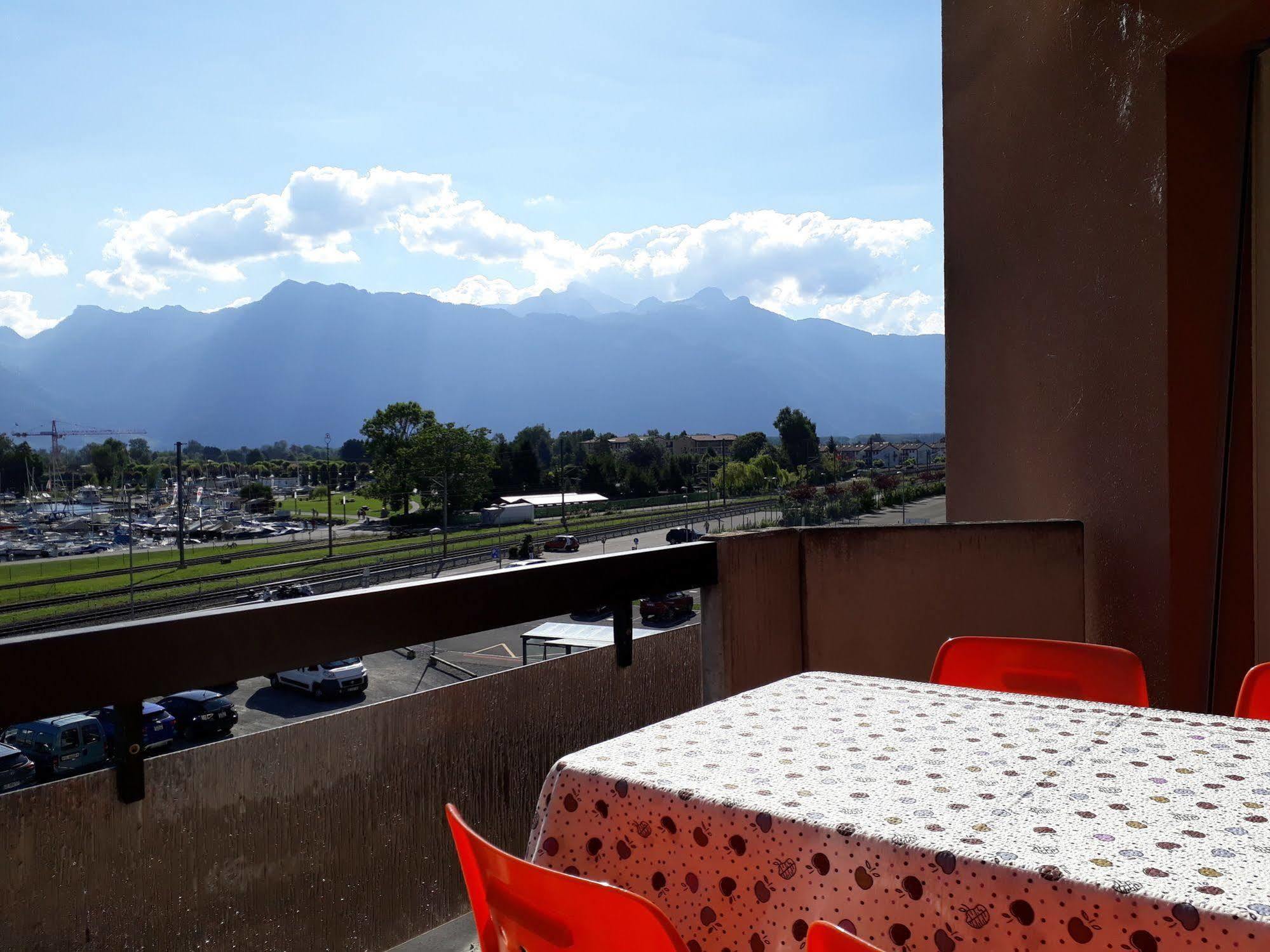 Le Lacustre 4Th Floor Port-Valais Luaran gambar